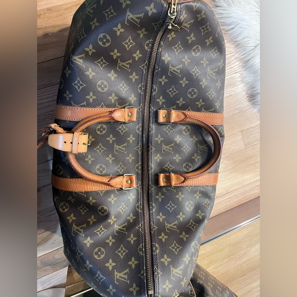 Louis Vuitton Monogram Keepall 55 With Strap, Name Tag and Poignee - Picture 9 of 17